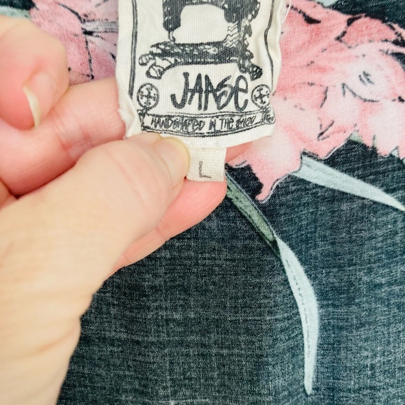 Jaase women’s black floral romper large - Picture 6 of 8